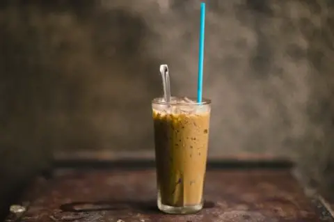 How to make iced coffee, a cup of iced coffee